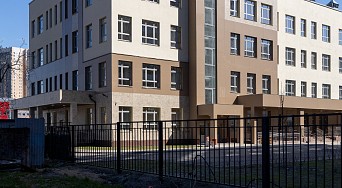 Амбулаторно-поликлиническое учреждение для взрослых и детей на 420 посещений в смену